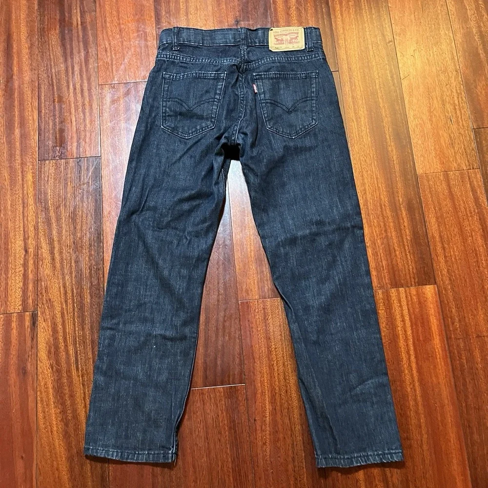 Levis preowned good